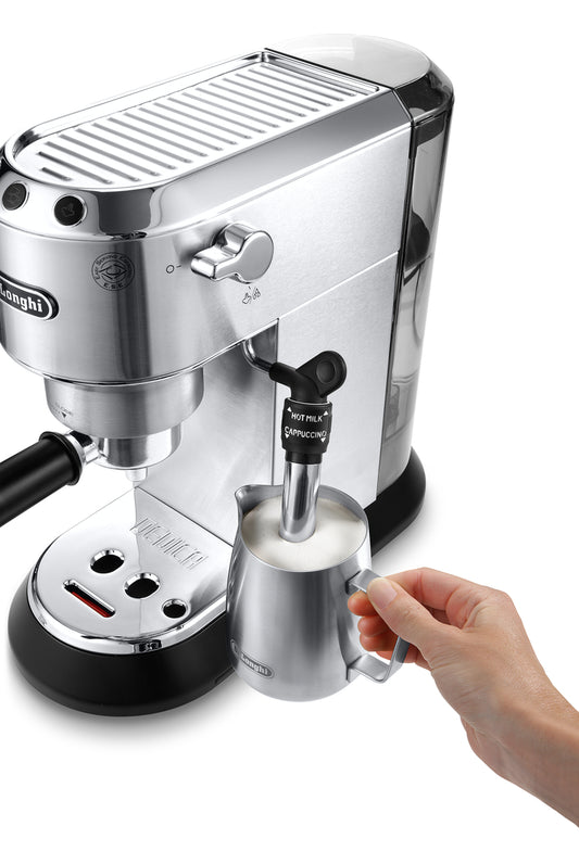 Cafetera Espresso DeLonghi Dedica EC685M | Diseño compacto y rendimiento profesional