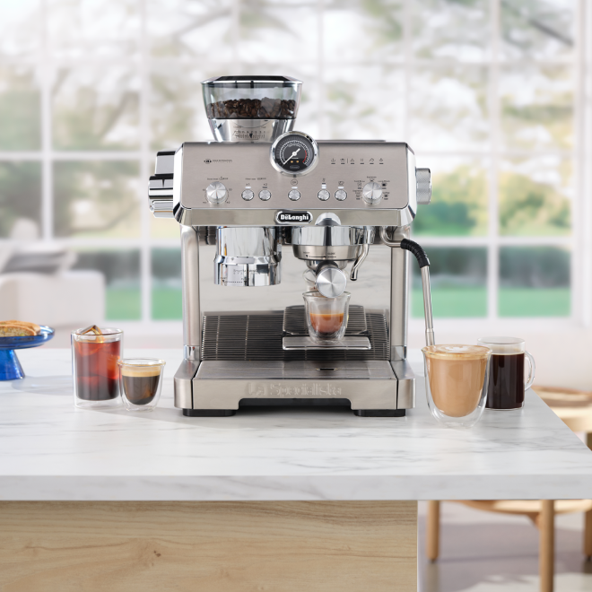 Cafetera Espresso Manual DeLonghi La Specialista Opera EC9555M con Cold Brew
