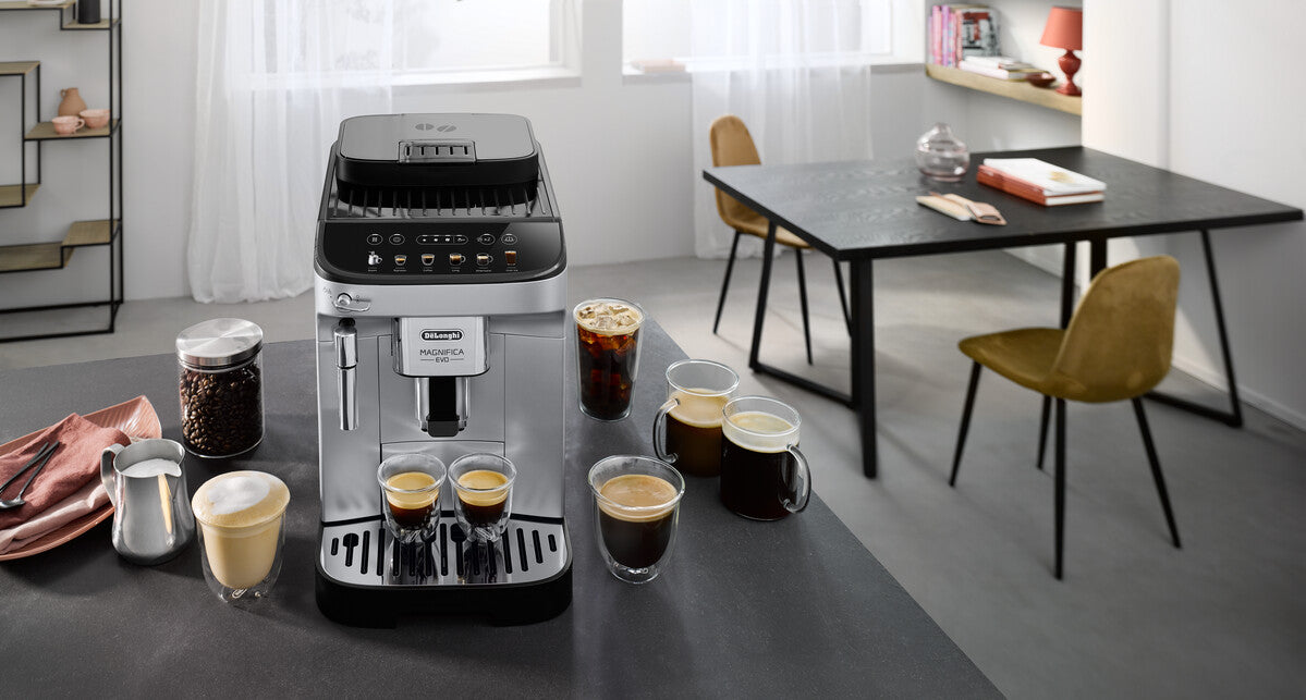 Máquina de Café Automática DeLonghi Magnifica Evo ECAM29043SB con función Over Ice